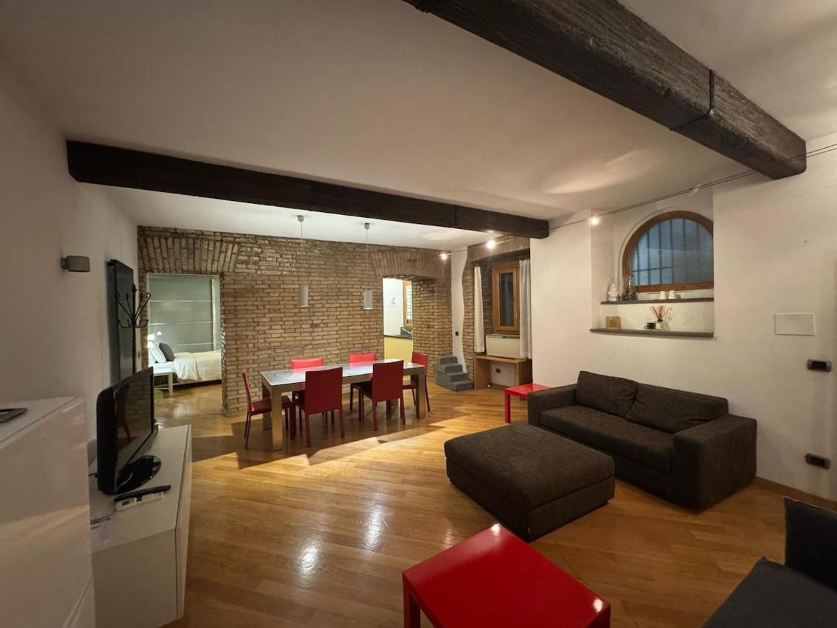 New! Renovated In Ancient Apartment Rome