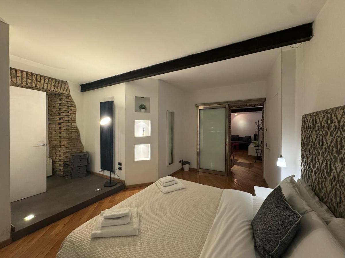 New! Renovated In Ancient Apartment Rome
